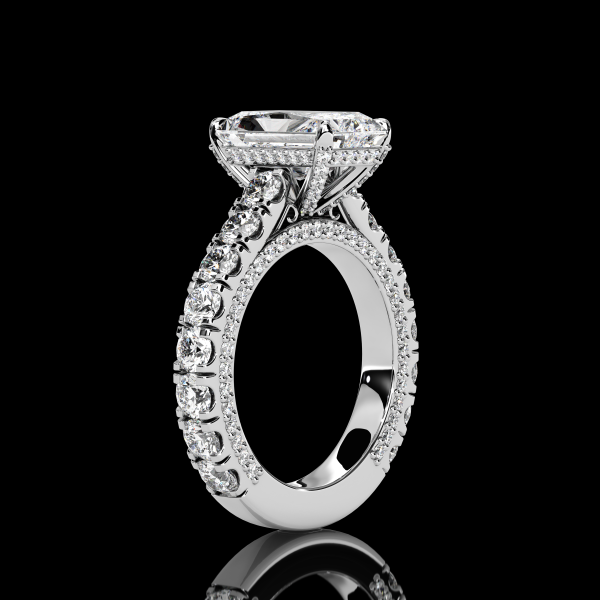 6 carat Radiant cut Diamond Ring with Round Side Stones - Image 4